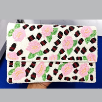 Pochette vintage bohème de créateur, ornée de perles faites à la main, motif écossais abstrait, fermeture à bouton, élégante, pour femme, idéale pour offrir