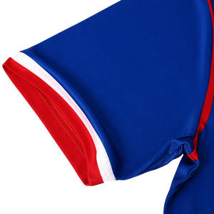 Uniforme de fútbol para adultos de diseño clásico más vendido, impresión por sublimación de poliéster, nombre de equipo personalizado, nuevo conjunto ligero de fábrica - Product Image 4