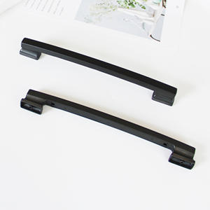 Tirador de gabinete de aleación de Zinc negro mate curvo Tirador minimalista para tocador, armario, cocina y muebles contemporáneos - Product Image 4