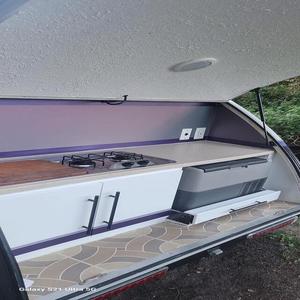 Remolque de Caravana Tipo Lágrima Todoterreno de Aluminio Moderno y Económico, Mini RV Ligero con Piso de Madera para Remolcar con Camioneta - Product Image 2