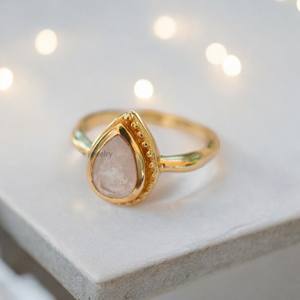 แหวนเงินสเตอร์ลิง925ทำด้วยมือพลอยสีรุ้งประดับพลอยธรรมชาติพลอยลูกแพร์ตัดด้วยเม็ดสีทองตั้งค่าอย่างดีเยี่ยม - Product Image 4