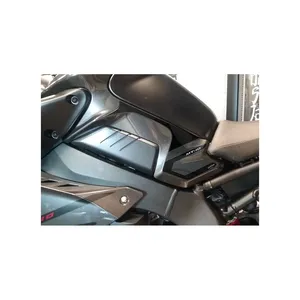 Kit Adesivi 3D in Resina Gel Protettivi Compatibili con Serbatoi Moto Yamaha MT-10 - Adesivi Premium per Moto - Product Image 3