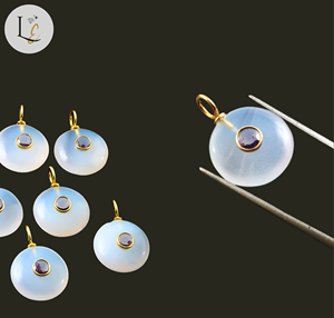 Colgante de Calcedonia Azul AAA con Incrustaciones de Piedras Preciosas Redondas, Colgante Hecho a Mano en Oro Vermeil, Colgante de Plata de Ley 925, Dijes Finos al por Mayor - Product Image 5