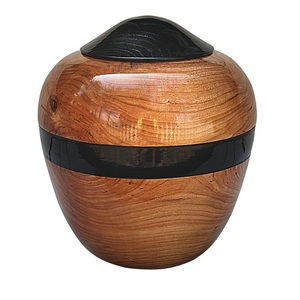 Urne funéraire personnalisée en bois naturel pour cendres d'adultes, design durable, pour services funéraires et crémations - Product Image 3