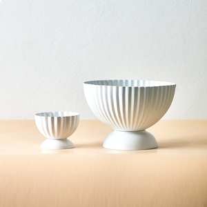 Sang Trọng Nhất Bảng Top Thép Không Gỉ Zephyr Matte Bát Trắng Bình Kim Loại Thép Không Gỉ <span class=keywords><strong>Theodore</strong></span> Lưu Vực Bảng Top Flower Vase - Product Image 2