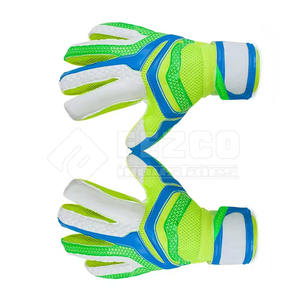 Gants de gardien de but professionnels en cuir de haute qualité avec une forte adhérence et une maille respirante pour l'entraînement et l'utilisation du match - Product Image 6