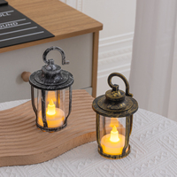 Lanterne à vent rétro à petite lampe de cheval LED créative pour la décoration de la maison de Noël Cadeau de bougie électronique élégant