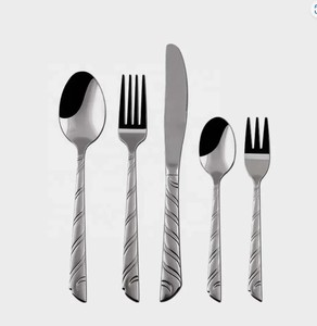 Ensemble de 4 cuillères à thé jetables en acier inoxydable de haute qualité, couverts élégants pour la cuisine, la table de fête - Product Image 2