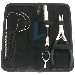 Mini herramientas para extensiones de cabello en rosa claro y Negro Agarre de espuma en Alicates para extensiones de cabello disponibles con kit de herramientas de extensión personalizado - Product Image 2