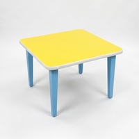 Table carrée en contreplaqué pour enfants, design moderne du milieu du siècle, pieds en bois durables, pour bébés et enfants.