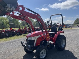 รถแทรกเตอร์ Massey Ferguson 1E.256 สีส้ม ขับเคลื่อน 4 ล้อ เครื่องยนต์ดีเซล 40 แรงม้า พร้อมเกียร์ สำหรับใช้งานทางการเกษตร - Product Image 3