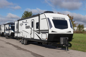 Remorque Mini Caravane Légère et Étanche à Double Amortisseur en Acier Inoxydable Blanc Moderne en Forme de Goutte d'Eau, Vente Chaude 2 - Product Image 6