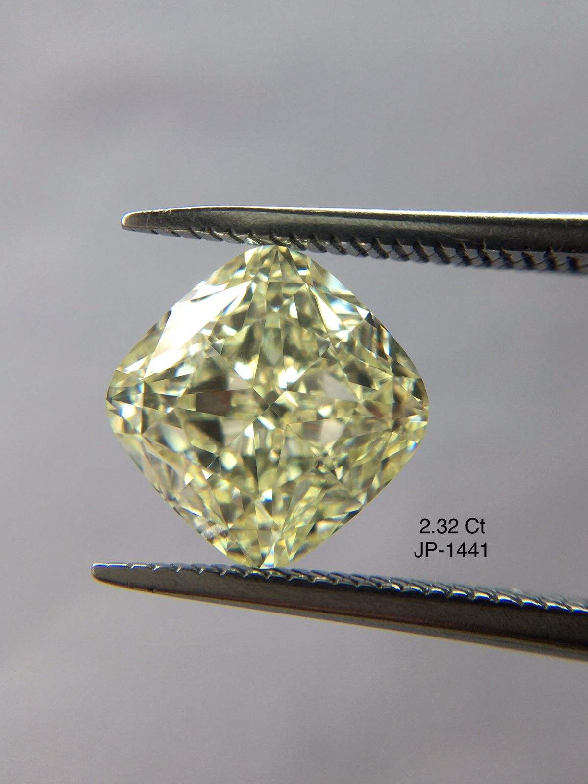 สีเหลือง