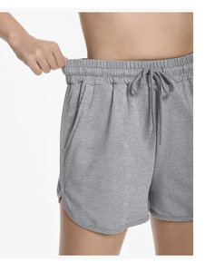 Shorts décontractés pour femmes en coton, ourlet arrondi, style lounge, avec cordon de serrage, pour l'été, de fabrication bangladaise, pour le sport et l'entraînement. - Product Image 3