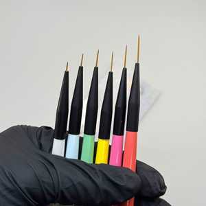 Ensemble de 6 pinceaux de précision pour nail art de luxe (tailles 5, 7, 9, 11, 13, 15) avec poils en nylon doux et plastique ondulé pour usage beauté - Product Image 4