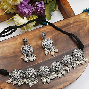 6 colliers choker Kundan blancs avec zircon pour les occasions de mariage - Product Image 1