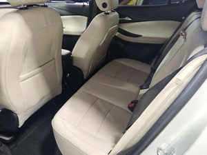 ปี 2022 สภาพดีเยี่ยม ไมล์น้อย เกียร์ออโต้ เบาะหนัง ไม่เคยเกิดอุบัติเหตุ พร้อมส่ง - Product Image 3