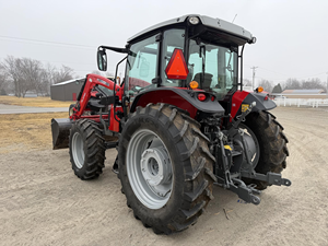 Tracteur agricole d'occasion Massey Ferguson 5711, matériel agricole - Product Image 3