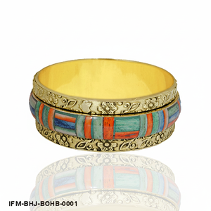 Bracelet artisanal en corne et en laiton, incrustation multicolore, bracelet bohème, bijoux en laiton gravés de fleurs pour femmes - Product Image 1