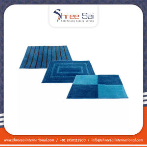 Tapis de bain en microfibre faits à la main Gamme exclusive Doux absorbant Imperméable Facile à nettoyer Disponible Ovale TPR Porte en Polyester - Product Image 3