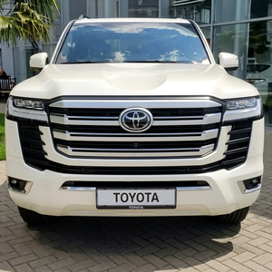Toyota Land Cruiser LC300 Edición 70 Aniversario, SUV Usado, Automático, Volante a la Izquierda, Asientos de Cuero R20, Luces LED, HUD, Cámara 360 - Product Image 1