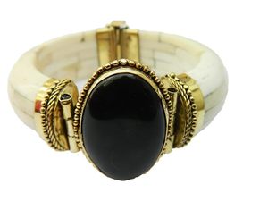 กำไลข้อมือทองเหลืองรูปสัตว์ทำมือสไตล์วินเทจเปิดได้ ประดับด้วยหินธรรมชาติสีดำ  ปรับแต่งได้ เหมาะสำหรับเป็นของขวัญ ใช้ได้ทั้งชายและหญิง - Product Image 5