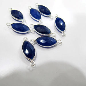 Zafiro azul Marquesa Forma Briolette 9x15mm Conectores Doble bucle Bisel Plateado Bisel Briolette Conectores de joyería - Product Image 1