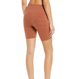 Shorts de yoga respirants en Spandex/Polyester pour femme, marque privée, avec taille élastique et taille mi-haute, pour usage extérieur - Product Image 3