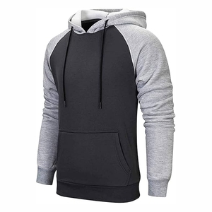 Sweat-shirt à capuche bicolore pour homme, manches raglan, gris foncé et gris clair, style athlétique, streetwear décontracté - Product Image 3