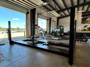 Elevador Hidráulico de 4 Postes y 4 Cilindros para Autos, Capacidad de 3000 kg, Certificado CE, Equipo de Garaje, Centro de Reparación de Autos en Venta - Product Image 2
