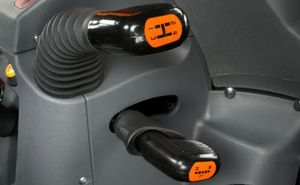 Tracteur agricole Deutz Fahr 4 Mini 4x4 110 CV à transmission par engrenages avec moteur, boîte de vitesses et pompe - Product Image 3