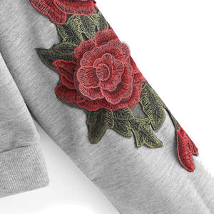 2025 nouveauté Logo personnalisé brodé respirant 100% coton biologique sweat à capuche court pour les femmes fermeture éclair conception bouffée automne - Product Image 4