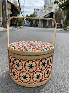 Cesta de regalo de bambú de colores para exhibición de té y dulces - Product Image 2