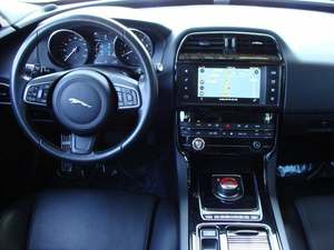 JAGUAR XE 35T PREMIUM AWD 2017 USADO EN BUEN ESTADO, LISTO PARA ENVIAR - Product Image 6