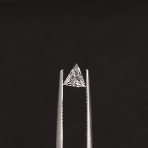 Diamante cultivado en laboratorio de corte triangular de 1,0 quilates CVD F Color IGI piedra suelta certificada para la fabricación de joyas - Product Image 4
