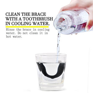 Protège-gencives de sport confortable et personnalisé de la meilleure qualité Protège-dents en caoutchouc personnalisé sous le protège-dents de boxe avec logo privé - Product Image 5