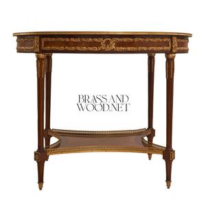 Mesa de Entrada Clásica de Lujo con Incrustaciones de Madera y Detalles de Latón - Product Image 3