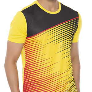 Camisetas de sublimación de diseño personalizado hechas de poliéster suave 100% Ajuste de secado rápido e impresión OEM para ropa deportiva - Product Image 1