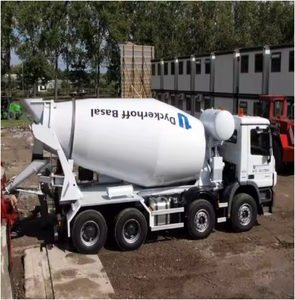Camión hormigonera de calidad superior 8x4 Euro5 Motor con semirremolque cisterna Compre mezclador de construcción de servicio pesado Entrega rápida - Product Image 5