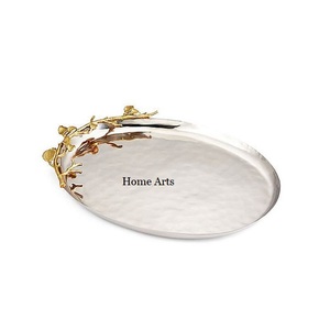 Plateau de nourriture en acier inoxydable martelé avec poignées de feuille dernière conception plateau de service de nourriture de couleur argent par Home Arts - Product Image 4