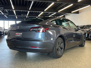Tesla Model 3 Standard Range Plus 2022 Usado en Buenas Condiciones, Llantas de Aleación Izquierdas R17, Asientos de Cuero Oscuro, Sistema de Navegación, Automático - Product Image 5