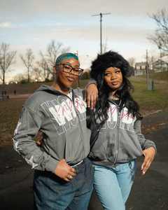 Personalizado apliques bordados Patchwork Logo Jogging 2 piezas conjunto desgastado sudaderas con capucha chándal en blanco diseñador chándales para mujeres - Product Image 3