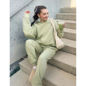 Ensemble de survêtement décontracté pour femmes, sur mesure, haut ample, survêtements pour femmes les plus vendus, survêtements au meilleur prix, fabriqué au Pakistan - Product Image 1