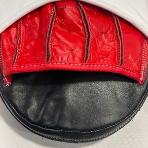Pads d'entraînement de haute qualité en cuir véritable pour la boxe, le Muay Thai et le kickboxing – Mitaines souples pour la cible de frappe - Product Image 4