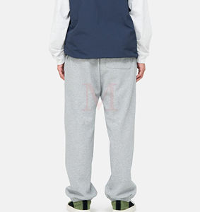 Vente en gros de pantalons de survêtement décontractés pour hommes et femmes avec logo personnalisé pantalon de jogging en coton doux tendance et confortable commandes en gros disponibles - Product Image 4