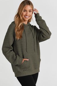 เสื้อฮู้ดผู้หญิงสีเขียว แขนยาว สไตล์ลำลอง มีเชือกผูก ทรงหลวม ผ้าวาฟเฟิล มีกระเป๋า จาก GK Leather - Product Image 2