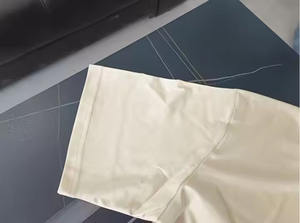 Gris clair goutte épaule t-shirt hommes surdimensionné coupe ample décontracté streetwear doux coton haut tendance style à la mode quotidien porter t-shirt - Product Image 6