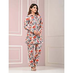 Conjunto de 2 Piezas de Algodón en Blanco y Rojo, Talla 3XL, Estampado, para Verano, con Decoración de Botones en la Parte Superior y Pantalones Cortos - Product Image 3