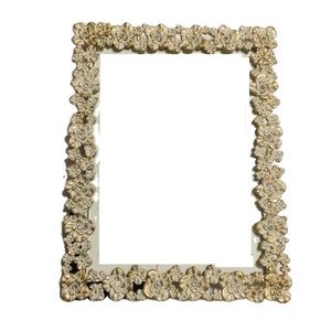 กรอบรูปโลหะดีไซน์ดอกไม้สีครีมกรอบโต๊ะโลหะกรอบรูปสำหรับตกแต่งบ้าน - Product Image 1