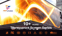 Écran LED transparent TOPvision, double fixation plafond et sol, installation flexible pour affichage commercial en vitrine
